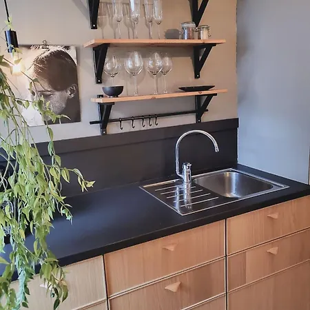 Cozy Centrally Located In The Middle Of The * فردريكسْتاد
